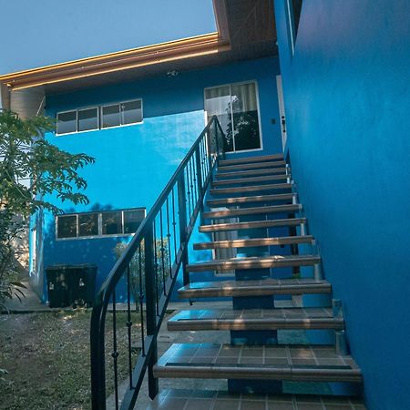Apartamentos Cristal Quepos Exterior photo
