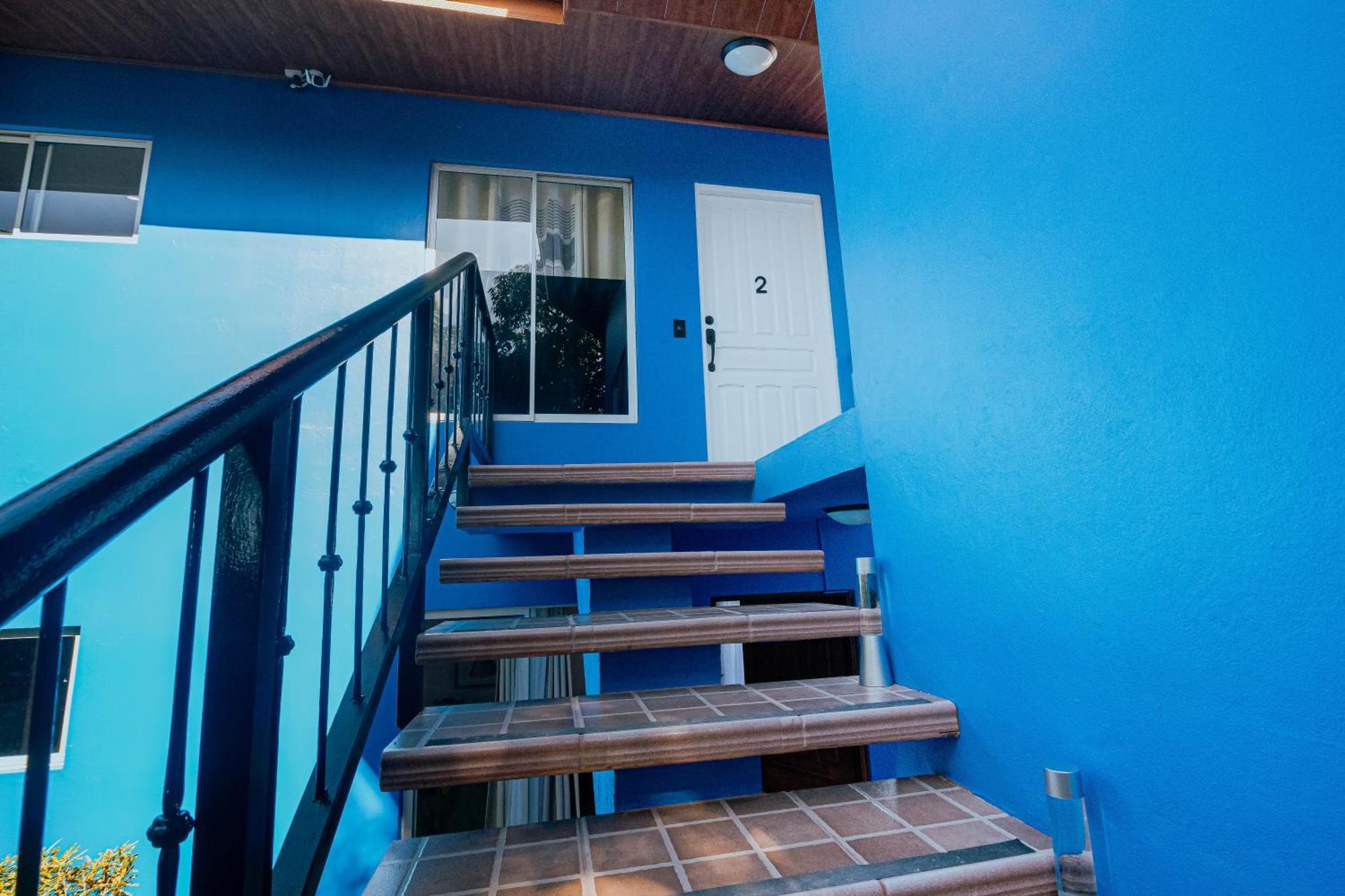 Apartamentos Cristal Quepos Exterior photo