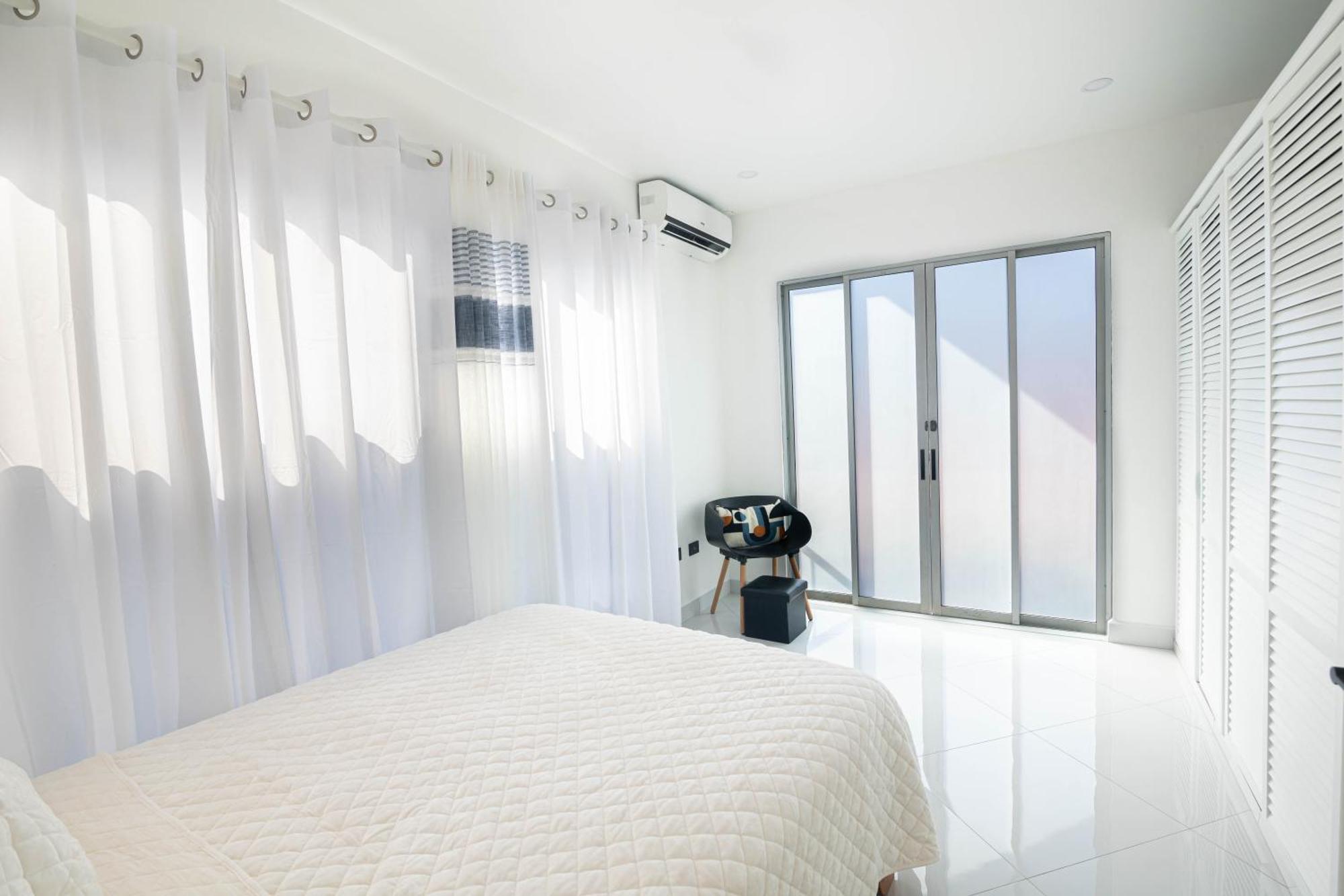 Apartamentos Cristal Quepos Exterior photo
